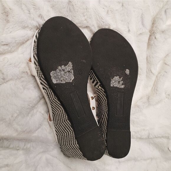 Montigo Bay  Wedges - Picture 8 of 9